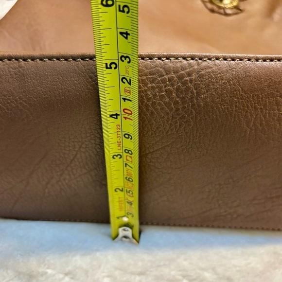 Western Shoulder Bag Hazelnut Brown CBOCS Distribution Drawstring Bronze Hardwre - Picture 15 of 16